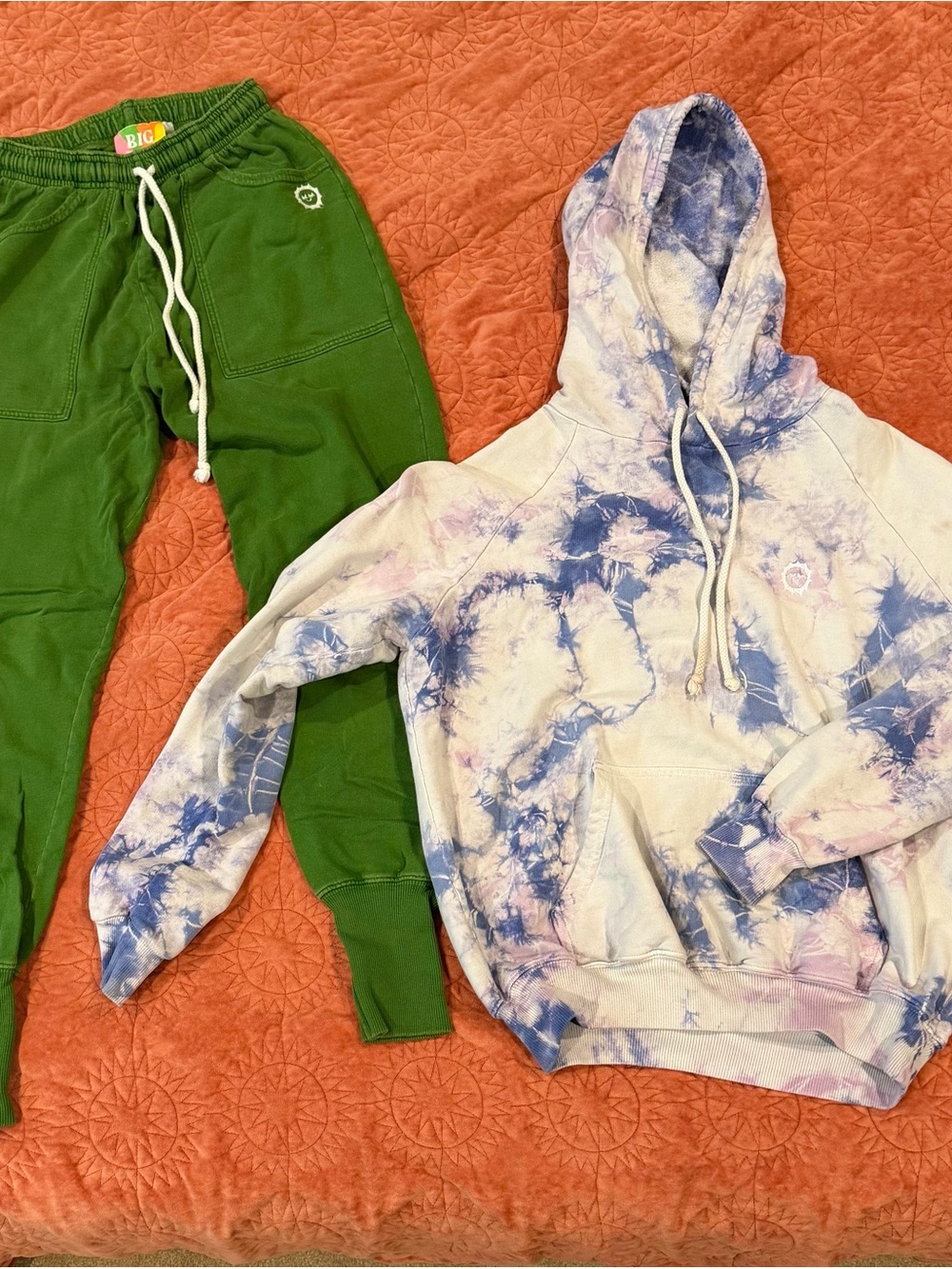 Big Bud Press Green Joggers with Purple Tie-Dye Hoodie Bundle